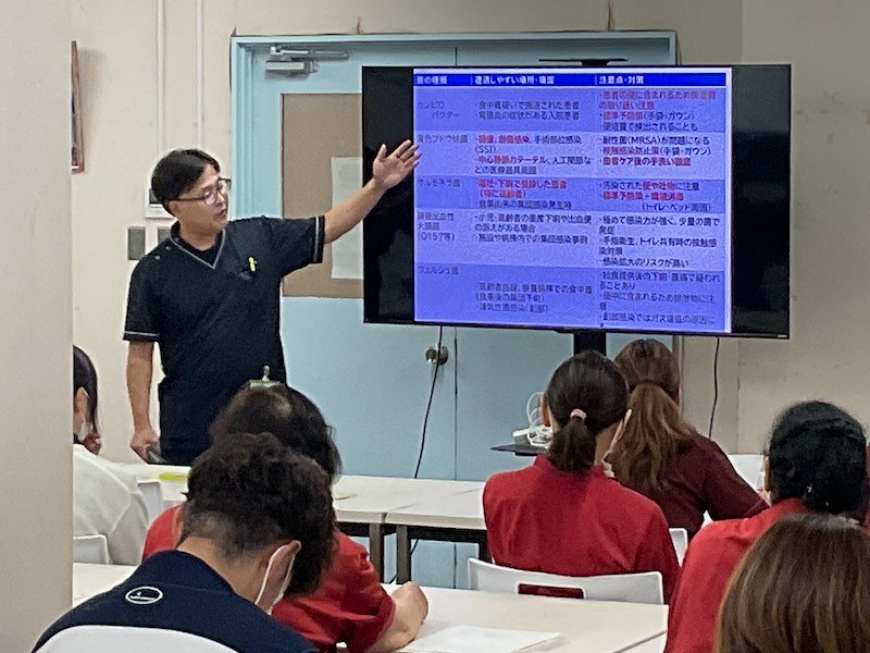 労働安全衛生委員会・感染委員会　合同講義を開催しました。